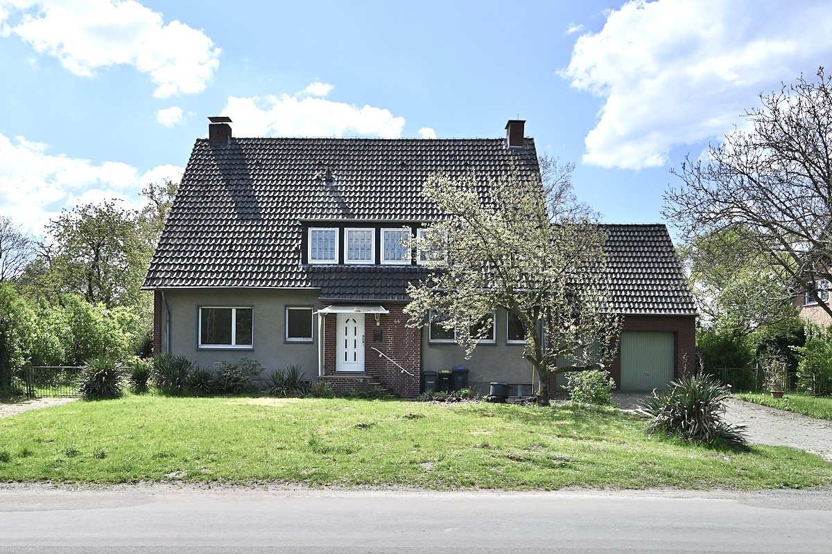 Haltern am See: -VERKAUFT- Rarität - Zweifamilienhaus idyllische Lage 2 Garagen großes Grundstück provfrei zu verk! Haltern am See: -VERKAUFT- Rarität - Zweifamilienhaus idyllische Lage 2 Garagen großes Grundstück provfrei zu verk!